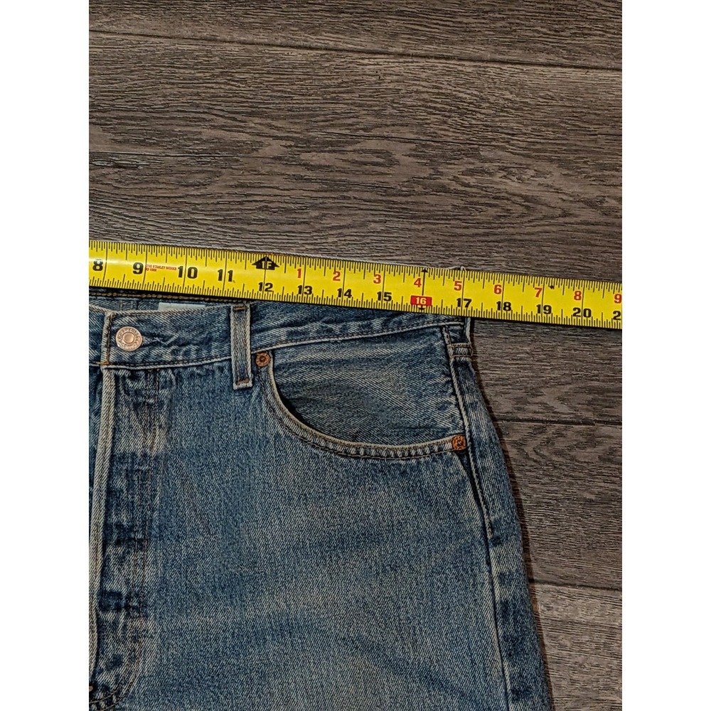Vintage Levis 501 Button Fly Jeans Mens 35x26 Medium Wash Straight Leg Denim - Picture 5 of 8